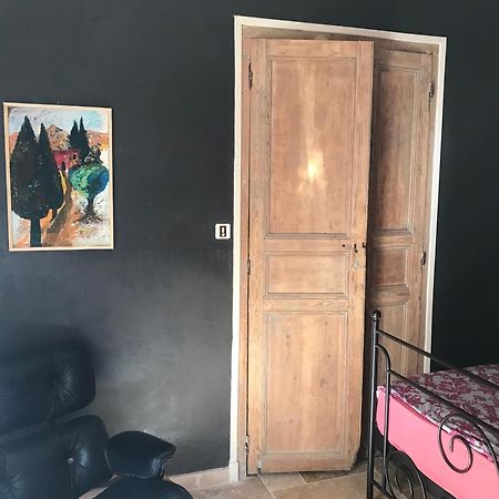 Le Petit Apartment Coursan ภายนอก รูปภาพ